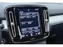 Volvo XC40 2.0 B4 Momentum Pro | ACC | Trekhaak | Standkachel | Stoel+Stuurverwarming | Verwarmbare Achterbank | Camera | BLIS