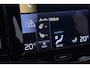 Volvo XC40 2.0 B4 Momentum Pro | ACC | Trekhaak | Standkachel | Stoel+Stuurverwarming | Verwarmbare Achterbank | Camera | BLIS