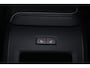 Volvo XC60 T8 Recharge AWD Ultra Black Edition - Panorama/schuifdak - IntelliSafe Assist & Surround - Harman/Kardon audio - Adaptieve LED koplampen - Parkeercamera achter - Verwarmde voorstoelen, stuur & achterbank - Parkeersensoren voor & achter - Elektr. bedienb. voorstoelen met geheugen - Head up display - Draadloze tel. lader - Extra getint glas - Inklapbare trekhaak - 21' LMV