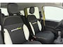 Fiat Panda 1.0 Hybrid Pandina Cross | DEMO | Airco | Apple Carplay/Android Auto | Bluetooth | Cruise control | DAB+ | Lichtmetalen velgen | Parkeersensoren | Hoge zit