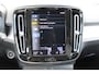 Volvo XC40 T2 130PK Automaat Business Pro | Pilot Assist | El. Achterklep | AppleCarplay | Verw. Stoelen & Stuurwiel | DAB |