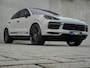 Porsche Cayenne Coupé 3.0 E 462PK V6 SportDesign GTS Krijt/Kreide|Pano|HUD|Luchtv.|4-Wiel besturing|360°|ACC|Kuipstoelen|Bose|22''