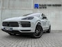 Porsche Cayenne Coupé 3.0 E 462PK V6 SportDesign GTS Krijt/Kreide|Pano|HUD|Luchtv.|4-Wiel besturing|360°|ACC|Kuipstoelen|Bose|22''