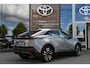 Toyota C-HR / C-HR+ First Edition 77 kWh Automaat 224pk | Lichtmetalen velgen multi-spaaks 20" | Voorstoelen verwarmd | Achteruitrijcamera |