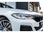 BMW 5-Serie Touring 530i xDrive Business Edition Plus - Origineel NL | M Sport | Panorama | Memory | Stuurverwarming