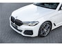 BMW 5-Serie Touring 530i xDrive Business Edition Plus - Origineel NL | M Sport | Panorama | Memory | Stuurverwarming