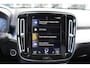 Volvo XC40 T2 130pk Business Pro | Verw. Voorstoelen & Stuurwiel | Camera + PDC | DAB | BLIS | Keyless |