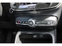 Volvo XC40 T2 130pk Business Pro | Verw. Voorstoelen & Stuurwiel | Camera + PDC | DAB | BLIS | Keyless |