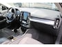 Volvo XC40 T2 130pk Business Pro | Verw. Voorstoelen & Stuurwiel | Camera + PDC | DAB | BLIS | Keyless |