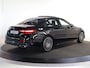 Mercedes-Benz C-klasse 300e Business Solution AMG | Panoramaschuifdak | Nightpakket | Digital Light | 19" LM velgen | Dodehoekassistent | 360° camera | Stoelverwarming | Sfeerverlichting |