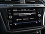 Volkswagen Tiguan 1.5 TSI R-Line Business | Panoramadak | NL auto | Harman/Kardon | Camera | Elektrische trekhaak | Adaptieve cruise control | Sfeerverlichting | Stoel- en stuur verwarming |
