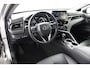 Toyota Camry 2.5 Hybrid Dynamic | Leder bekleding | Parkeer sensoren voor en achter |