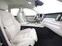 Volvo XC60 T8 Long Range AWD Plus Bright | Luchtvering | Winter pakket | Inscription | Zondag Open!