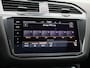 Volkswagen Tiguan 1.4 TSI eHybrid R-Line Business 245 PK| Panoramadak | Navigatie Pro | Stoelverwarming Voor & Achter | Achteruitrijcamera | Parkeersensoren | Climatronic