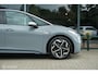 Volkswagen ID.3 First Plus 58 kWh | ACC | Stoel en stuurwielverwarming | Camera | Matrix LED | DAB+ | Moonstone grey | Full map nav | Virtual
