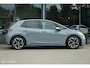 Volkswagen ID.3 First Plus 58 kWh | ACC | Stoel en stuurwielverwarming | Camera | Matrix LED | DAB+ | Moonstone grey | Full map nav | Virtual