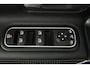 Mercedes-Benz A-klasse 180 Business Solution (PANORAMADAK, SFEERVERLICHTING, CAMERA, STOELVERWARMING, LEDER)