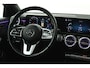 Mercedes-Benz A-klasse 180 Business Solution (PANORAMADAK, SFEERVERLICHTING, CAMERA, STOELVERWARMING, LEDER)