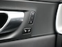 Volvo XC60 T6 AWD Plus Dark PHEV 350pk Dealer O.H. | Panodak | Camera | Lederen Sportstoelen Memory & Verwarmd | Google Assistent | Stuur Verwarmd | Apple Carplay | Keyless | Navigatie | DAB | Cruise Control | Plug In Hybrid |