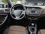 Hyundai i20 1.2 HP i-Motion | Xenon | Trekhaak | Cruise | Lane Assist | Bluetooth | PDC |