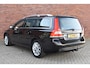 Volvo V70 T4 190PK Automaat Polar+ | IntelliSafe Pro Line | Family Line | Trekhaak |