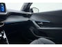 Peugeot e-2008 EV GT 50 kWh SOH:91% | Panoramadak | Camera | Alcatanta lederen bekleding | Climate control | Extra getint glas | Cruise control