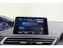 Peugeot 5008 1.6 PureTech Blue Lease Premium Automaat | Navigatie | Trekhaak | Draadloze telfoonlader | Camera | Keyless | Half lederen bekleding