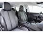 Peugeot 5008 1.6 PureTech Blue Lease Premium Automaat | Navigatie | Trekhaak | Draadloze telfoonlader | Camera | Keyless | Half lederen bekleding