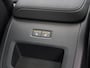 Volvo XC60 2.0 T6 Plug-in hybrid AWD Ultra Dark / Trekhaak / Luchtvering / 360 Camera / Head-up Display / Harman Kardon / Stoel+Stuurverwarming / Elektrische Stoelen /