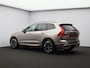 Volvo XC60 2.0 T6 Plug-in hybrid AWD Ultra Dark / Trekhaak / Luchtvering / 360 Camera / Head-up Display / Harman Kardon / Stoel+Stuurverwarming / Elektrische Stoelen /
