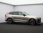 Volvo XC60 2.0 T6 Plug-in hybrid AWD Ultra Dark / Trekhaak / Luchtvering / 360 Camera / Head-up Display / Harman Kardon / Stoel+Stuurverwarming / Elektrische Stoelen /