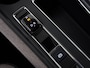Skoda Enyaq iV 60 First Edition | SOH 92% | Stoelgeheugen | Matrix LED | Stoelverwarming | Parkeersensoren |