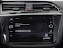 Volkswagen Tiguan 1.4 TSI 150PK Aut. 4Motion Highline Business R | R-Line | Pano | Navi | Virtual Display | Stoelverwarming | Camera | Trekhaak | Climate Control | DAB+ | Carplay