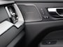 Volvo XC60 2.0 T8 Plug-in hybrid AWD Plus Black Edition / Panoramadak / Head-up Display / 360 Camera / Harman Kardon / Stoel+Stuurverwarming / BLIS / Pilot Assist / Getint Glas /