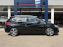 BMW 2-Serie Active Tourer 218i Centennial High Executive / Automaat / NL-Auto / Vol-Leder / Head-Up Display / Stoelverwarming / Cruise-Control / LED / Afneembare-Trekhaak / Keyless / Elektr.-Achterklep / PDC-Achter met Camera / 16'' LMV / ENZ.