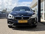 BMW 2-Serie Active Tourer 218i Centennial High Executive / Automaat / NL-Auto / Vol-Leder / Head-Up Display / Stoelverwarming / Cruise-Control / LED / Afneembare-Trekhaak / Keyless / Elektr.-Achterklep / PDC-Achter met Camera / 16'' LMV / ENZ.