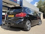 BMW 2-Serie Active Tourer 218i Centennial High Executive / Automaat / NL-Auto / Vol-Leder / Head-Up Display / Stoelverwarming / Cruise-Control / LED / Afneembare-Trekhaak / Keyless / Elektr.-Achterklep / PDC-Achter met Camera / 16'' LMV / ENZ.