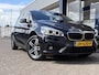 BMW 2-Serie Active Tourer 218i Centennial High Executive / Automaat / NL-Auto / Vol-Leder / Head-Up Display / Stoelverwarming / Cruise-Control / LED / Afneembare-Trekhaak / Keyless / Elektr.-Achterklep / PDC-Achter met Camera / 16'' LMV / ENZ.