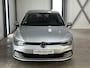 Volkswagen Golf 1.5 TSI Life 130 pk | Acc | Led | Navi | Winter pack |