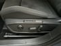 Volkswagen Golf 1.0 eTSI DSG Life Business Alcantara Parkeersensoren Navigatie