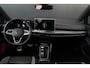 Volkswagen Golf 1.5 GTE 272pk eHybrid | Panoramadak | Trekhaak | Head-up Display | Camera | Adaptive Cruise |