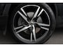 Volvo XC40 1.5 T5 262pk Recharge R-Design | Panoramadak | Trekhaak | 360 Camera | Stoelverwarming | 19"