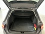Volkswagen Golf Variant 1.5 eTSI DSG Life Business Alcantara Stoelverwarming Camera Sfeerverlichting