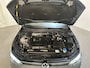 Volkswagen Golf Variant 1.5 eTSI DSG Life Business Alcantara Stoelverwarming Camera Sfeerverlichting