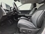 Hyundai Ioniq 5 Connect 77.4 kWh / SOH 98% / Fabrieksgarantie tot 12-2029 / Trekgewicht 1600 kg / CCS snelladen / All season banden / Stuur- Stoel & Achterbank verwarming / Warmtepomp / Achteruitrijcamera / Elektrische achterklep / Apple Carplay Android Auto /