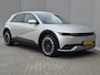 Hyundai Ioniq 5 Connect 77.4 kWh / SOH 98% / Fabrieksgarantie tot 12-2029 / Trekgewicht 1600 kg / CCS snelladen / All season banden / Stuur- Stoel & Achterbank verwarming / Warmtepomp / Achteruitrijcamera / Elektrische achterklep / Apple Carplay Android Auto /