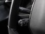 Peugeot e-208 EV Allure Pack 50 kWh 136PK | 1ste eigenaar | ACCU 93% | Camera | AppleCarPlay/AndroidAuto | Armsteun | Navigatie | LEER/Stof | LED | Climate Control | Cruise Control | AUTOMAAT | Parkeersensoren | Isofix | Privacy Glass |