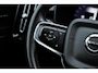 Volvo XC40 2.0 B4 Plus Dark | Trekhaak | Black Pack | Panorama dak | Running Boards | Power Seats | Stoel & Stuurverwarming | Harman / Kardon | Dakspoiler |