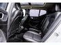 Volvo XC40 2.0 B4 Plus Dark | Trekhaak | Black Pack | Panorama dak | Running Boards | Power Seats | Stoel & Stuurverwarming | Harman / Kardon | Dakspoiler |
