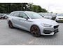 CUPRA Leon Sportstourer 1.4 e-Hybrid 245pk Performance DSG Automaat / Navigatie / LM 19 inch / Camera / Park Assist / Full LED / Wegkl trekhaak